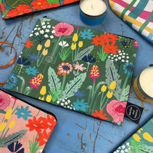 Load image into Gallery viewer, Wildflower Wash Bag