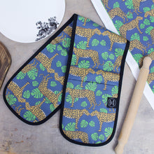 Load image into Gallery viewer, Leopard Double Oven Gloves
