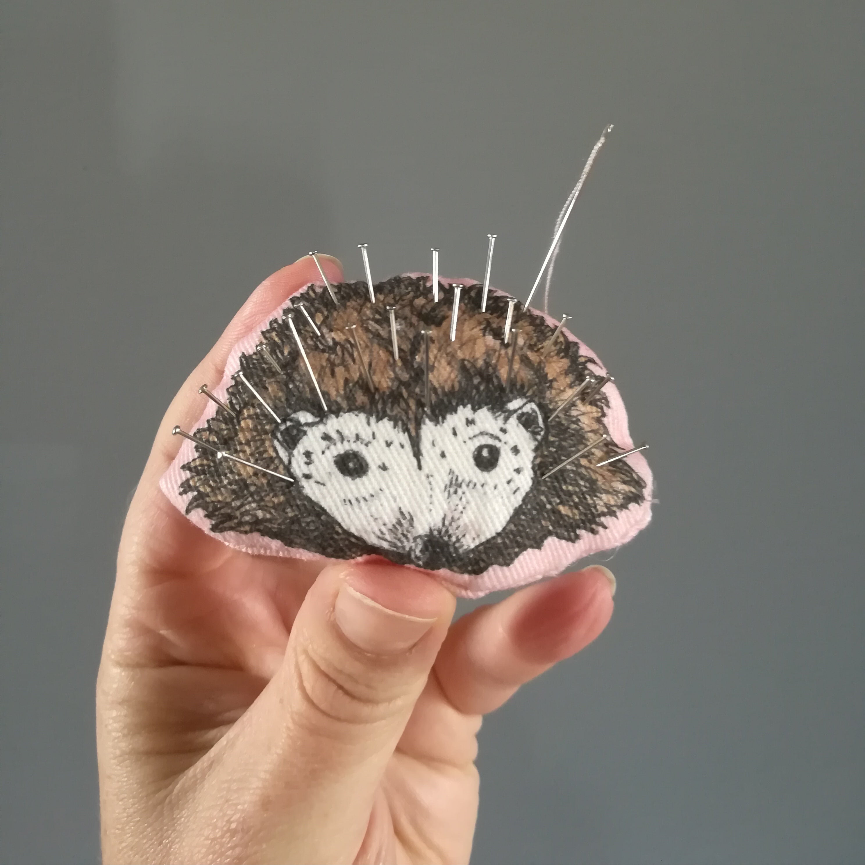 Make your own m&h hedgehog pin cushion!