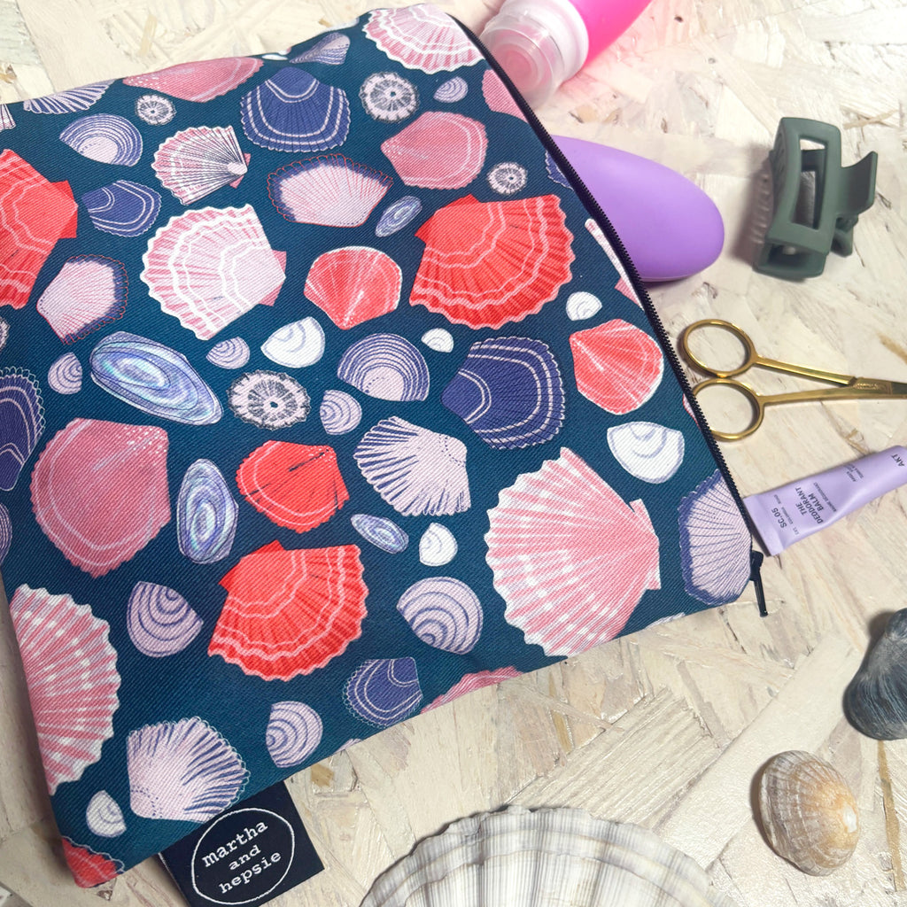 Shell Wash Bag