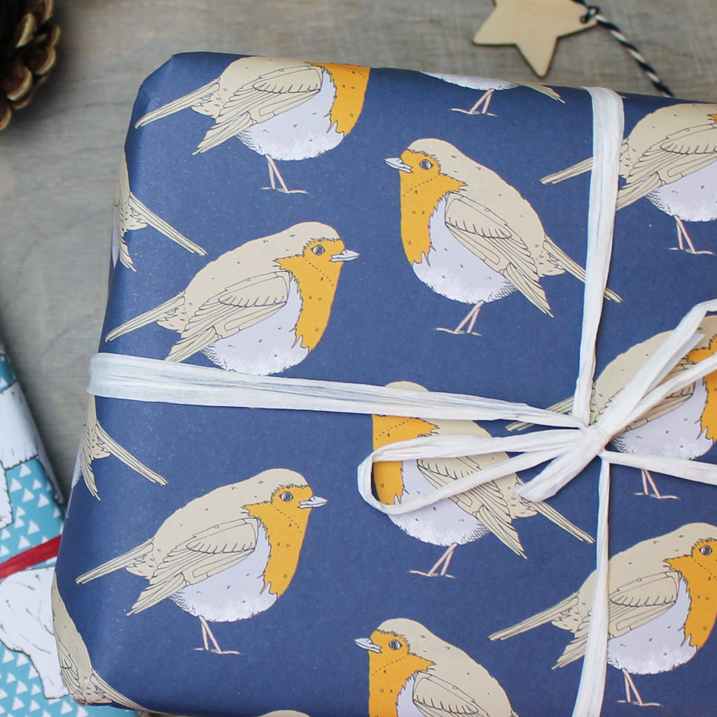 Christmas Robin Gift Wrap - Martha and Hepsie